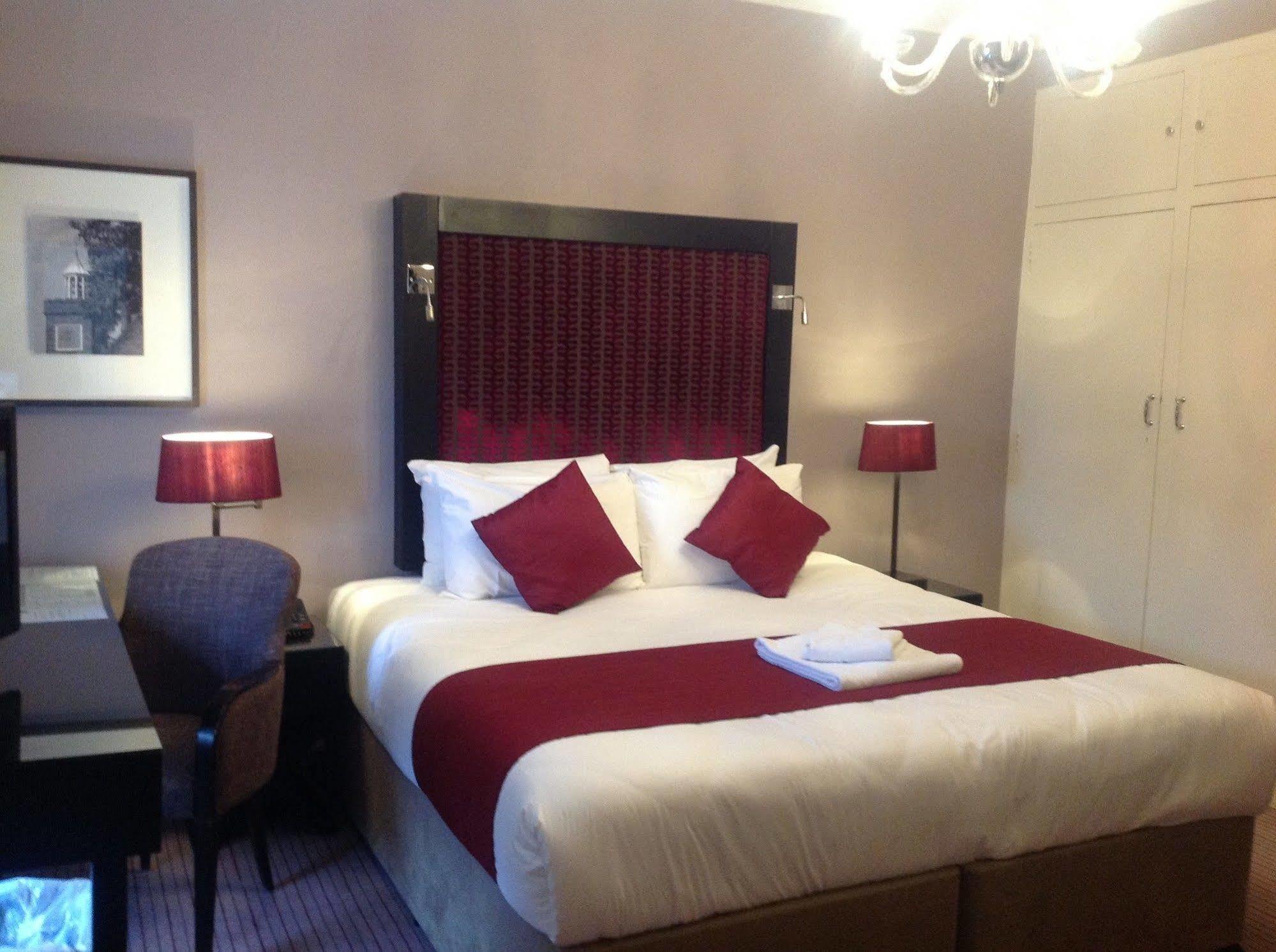 Highfield Park Hotel Hook  Exterior foto